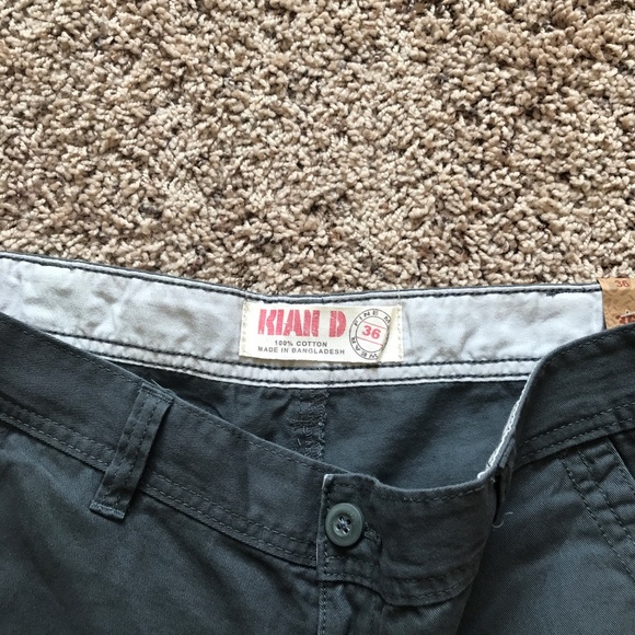 Cargo Shorts - Picture 2 of 4